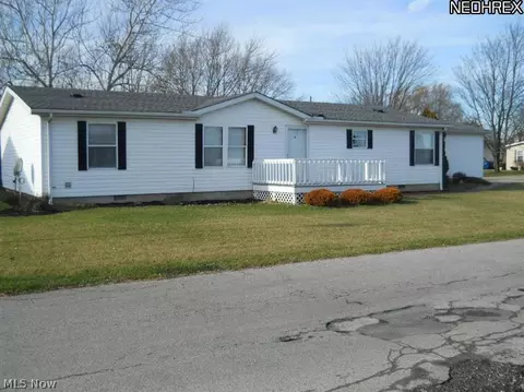 454 Stable Dr, Lagrange, OH 44050 photo 1