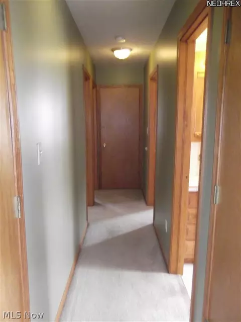 604 Koerber Ave, Akron, OH 44314 photo 4