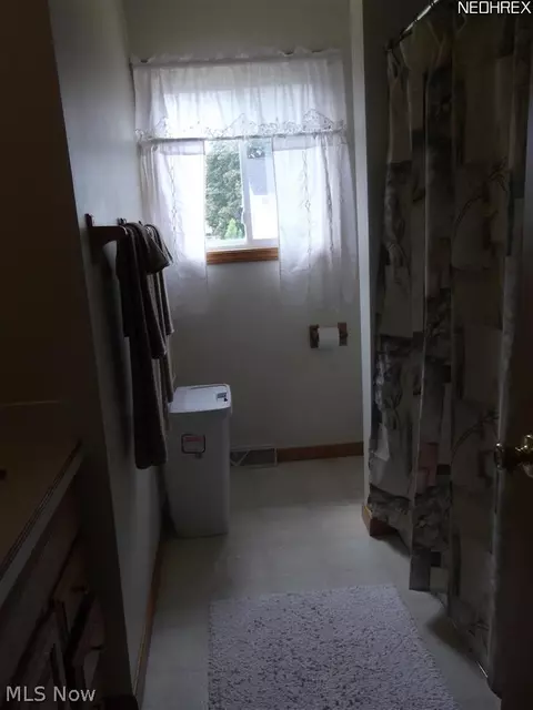 604 Koerber Ave, Akron, OH 44314 photo 5