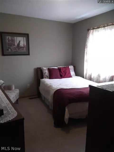 604 Koerber Ave, Akron, OH 44314 photo 8