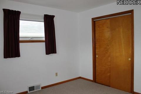 401 Beebe Ave, Elyria, OH 44035 photo 5