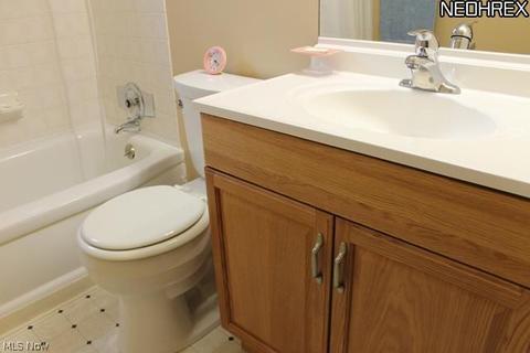 401 Beebe Ave, Elyria, OH 44035 photo 6