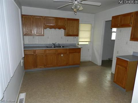 700 Harvard Ave, Elyria, OH 44035 photo 7