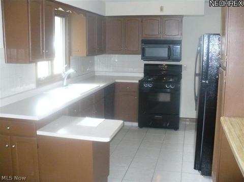 6698 Appleridge Dr, Boardman, OH 44512 photo 4