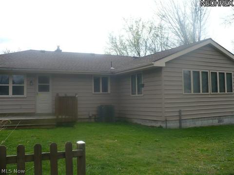 6698 Appleridge Dr, Boardman, OH 44512 photo 2