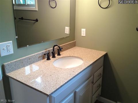 148 Karns Dr, Dover, OH 44622 photo 7