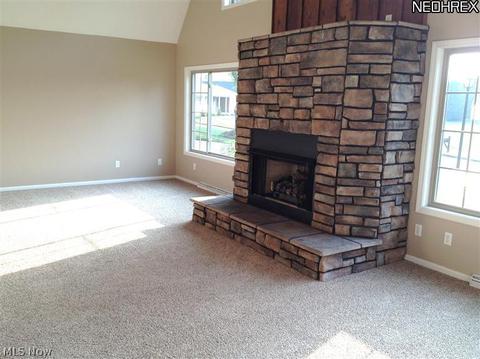 148 Karns Dr, Dover, OH 44622 photo 2