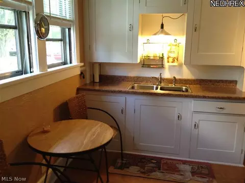 319 W 12th St, Dover, OH 44622 photo 6