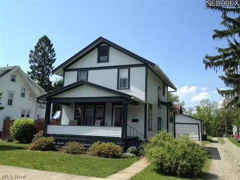 319 W 12th St, Dover, OH 44622 photo 1