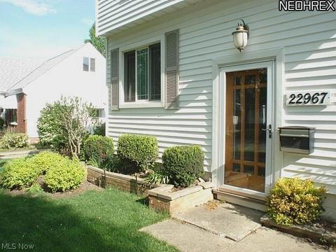 22967 Ivan Ave, Euclid, OH 44123 photo 2