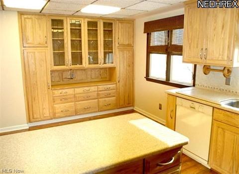 22967 Ivan Ave, Euclid, OH 44123 photo 12