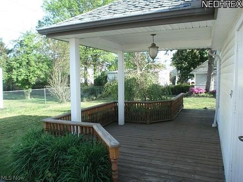 22967 Ivan Ave, Euclid, OH 44123 photo 18
