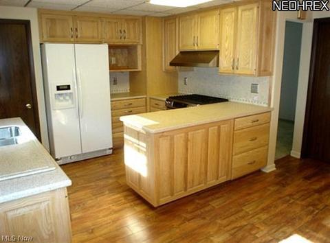22967 Ivan Ave, Euclid, OH 44123 photo 10