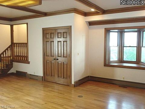22967 Ivan Ave, Euclid, OH 44123 photo 7