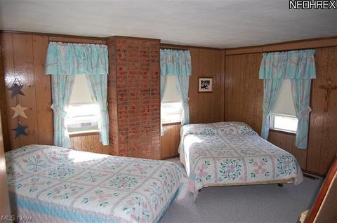 146 Chestnut St, Struthers, OH 44471 photo 5