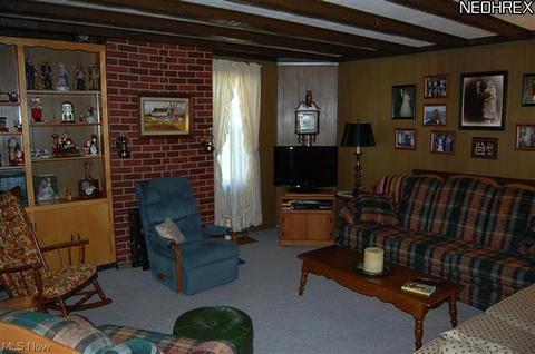 146 Chestnut St, Struthers, OH 44471 photo 3