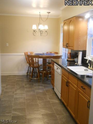 3806 Edgewater Dr, Ashtabula, OH 44004 photo 2