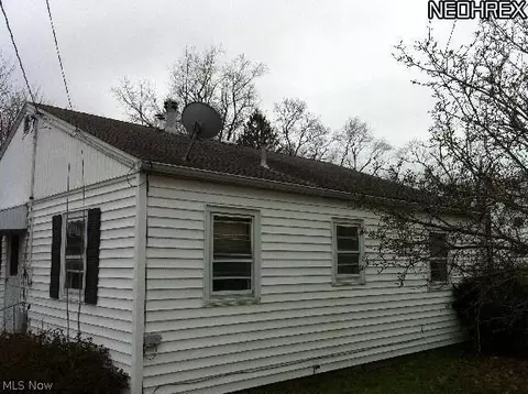 1935 E 45th St, Ashtabula, OH 44004 photo 9