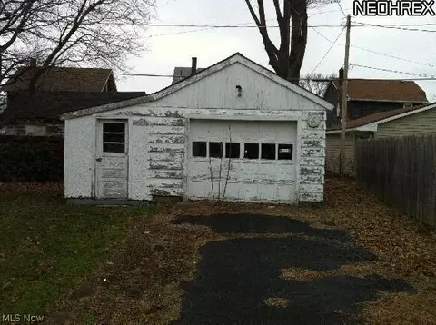 1935 E 45th St, Ashtabula, OH 44004 photo 8