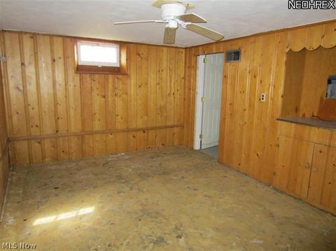 2334 E 34th St, Lorain, OH 44055 photo 8
