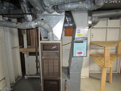 2334 E 34th St, Lorain, OH 44055 photo 9