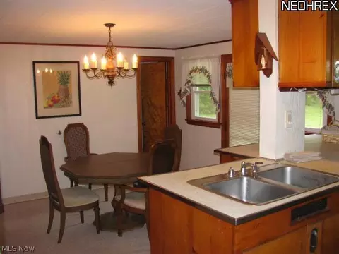 6908 Hillside Rd, Independence, OH 44131 photo 3