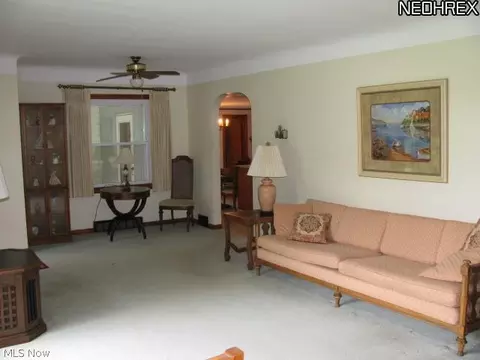 6908 Hillside Rd, Independence, OH 44131 photo 5