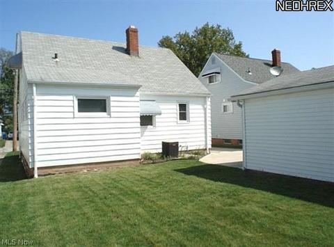 30334 Powell Rd, Willowick, OH 44095 photo 17