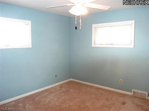 30334 Powell Rd, Willowick, OH 44095 photo 8