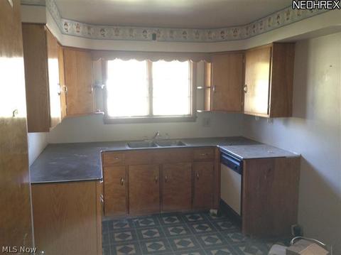 6236 Old Woods Rd, Ashtabula, OH 44004 photo 10