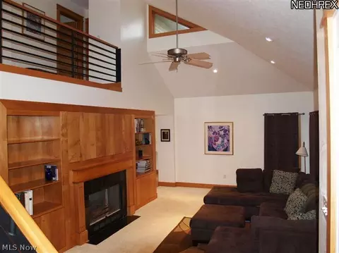 920 Glenview Dr, Huron, OH 44839 photo 3