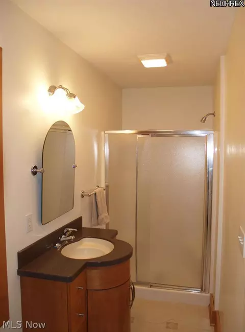 920 Glenview Dr, Huron, OH 44839 photo 9