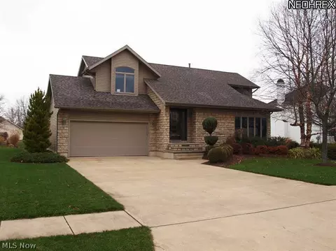920 Glenview Dr, Huron, OH 44839 photo 1