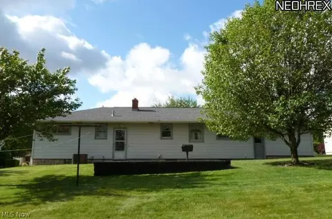 507 Geneva Ave, Struthers, OH 44471 photo 3