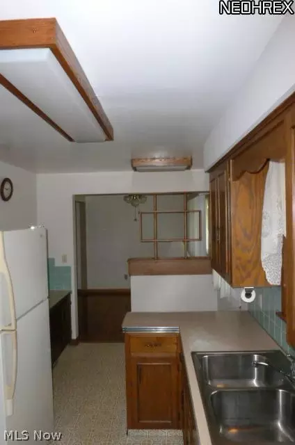 507 Geneva Ave, Struthers, OH 44471 photo 9