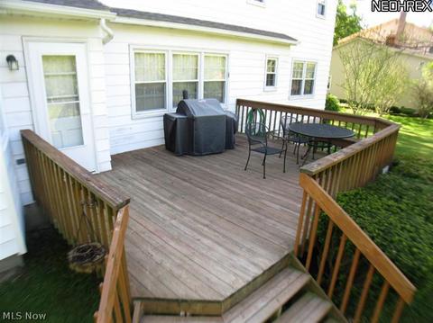 580 San Moritz Dr, Akron, OH 44333 photo 21