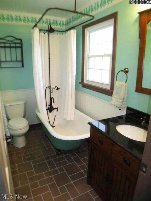 580 San Moritz Dr, Akron, OH 44333 photo 20