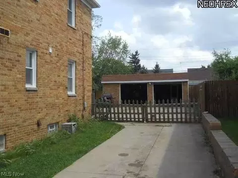 6151 Ridge, Parma, OH 44129 photo 2