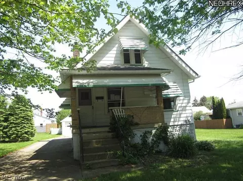 573 Sexton St, Struthers, OH 44471 photo 1