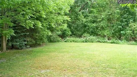 2603 Rockefeller Rd, Wickliffe, OH 44092 photo 3