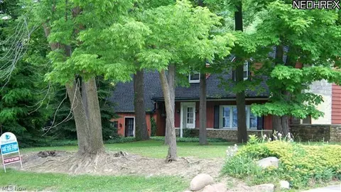 2603 Rockefeller Rd, Wickliffe, OH 44092 photo 1