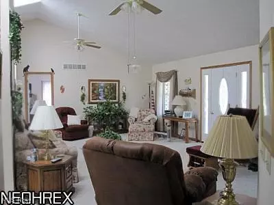 8992 Hayes Rd, Wayne, OH 44428 photo 4
