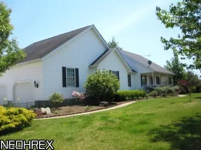8992 Hayes Rd, Wayne, OH 44428 photo 2