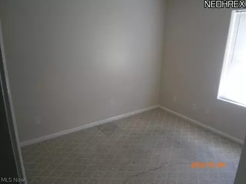 1216 Middle St, Elyria, OH 44035 photo 5