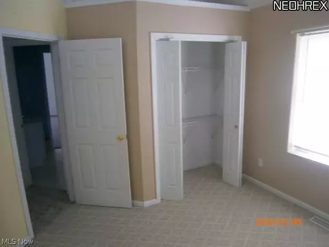 1216 Middle St, Elyria, OH 44035 photo 8