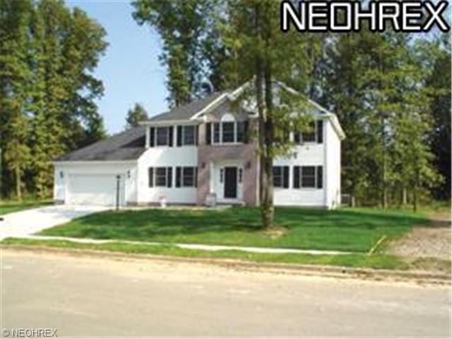 304 Aspen Dr, Dover, OH 44622 photo 1
