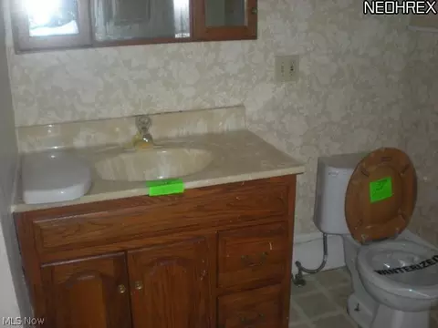 84 Cotter Ave, Akron, OH 44305 photo 17