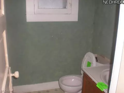 84 Cotter Ave, Akron, OH 44305 photo 6