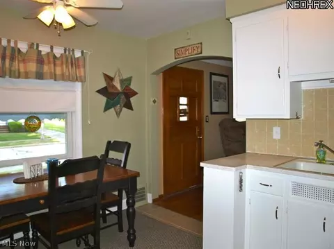 862 E 209th St, Euclid, OH 44119 photo 6