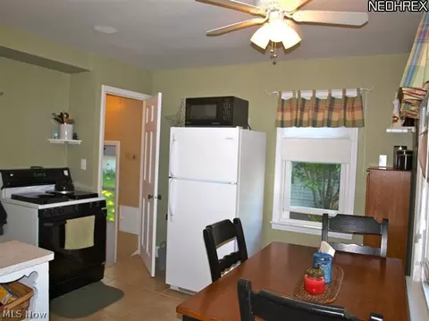 862 E 209th St, Euclid, OH 44119 photo 5